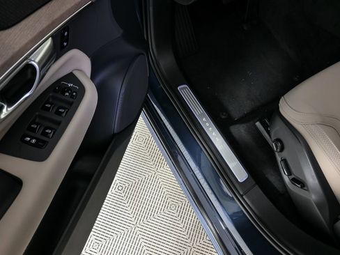 New 2026 Volvo XC90 B6 Plus w/ Protection Package Premier image 8