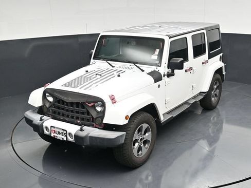 Used 2016 Jeep Wrangler Unlimited Sahara w/ Trailer Tow Group AWD/4WD image 46