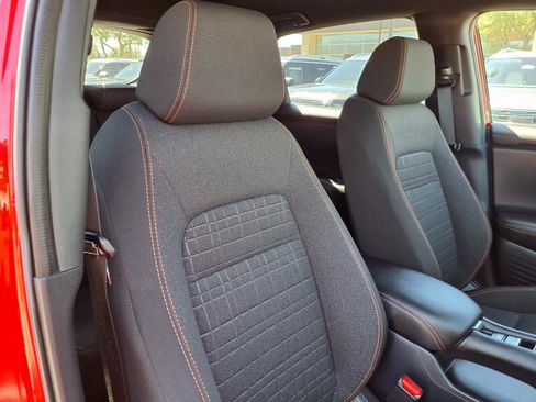 Used 2025 Honda HR-V Sport image 12