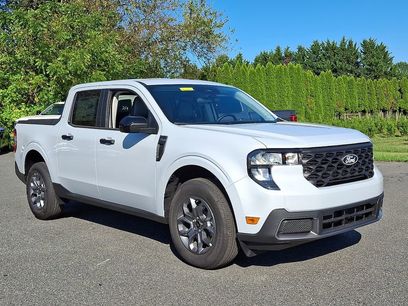 New 2025 Ford Maverick XLT w/ XLT Luxury Package