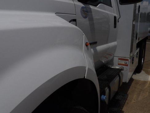 Used 2023 Ford F650 2WD Regular Cab Super Duty image 16