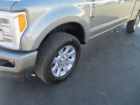 Used 2019 Ford F350 Platinum w/ Platinum Ultimate Package image 13