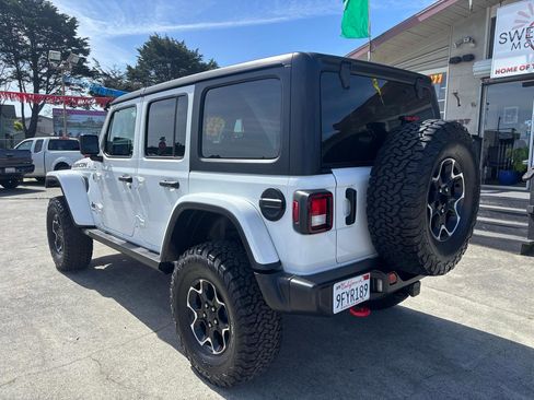 Used 2023 Jeep Wrangler Unlimited Rubicon w/ Cold Weather Group AWD/4WD image 9