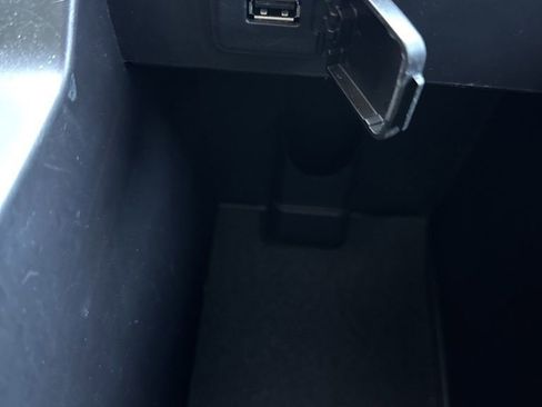 Used 2018 Ford Explorer XLT w/ Equipment Group 202A image 36