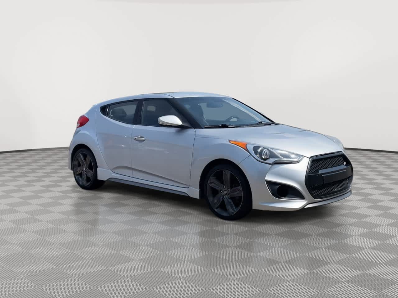 Used 2013 Hyundai Veloster Turbo FWD image 2