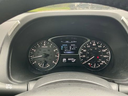 Used 2015 Nissan Pathfinder 4WD image 16