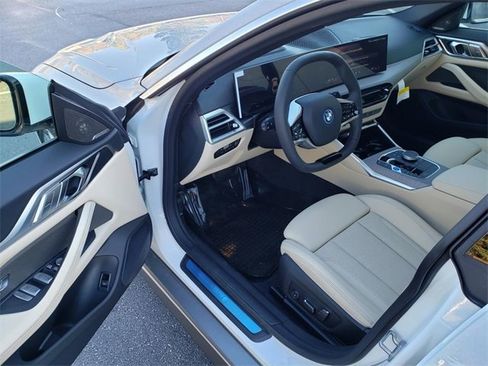 New 2025 BMW i4 xDrive40i w/ Premium Package image 18