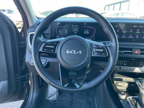 Used 2025 Kia Seltos S FWD image 29