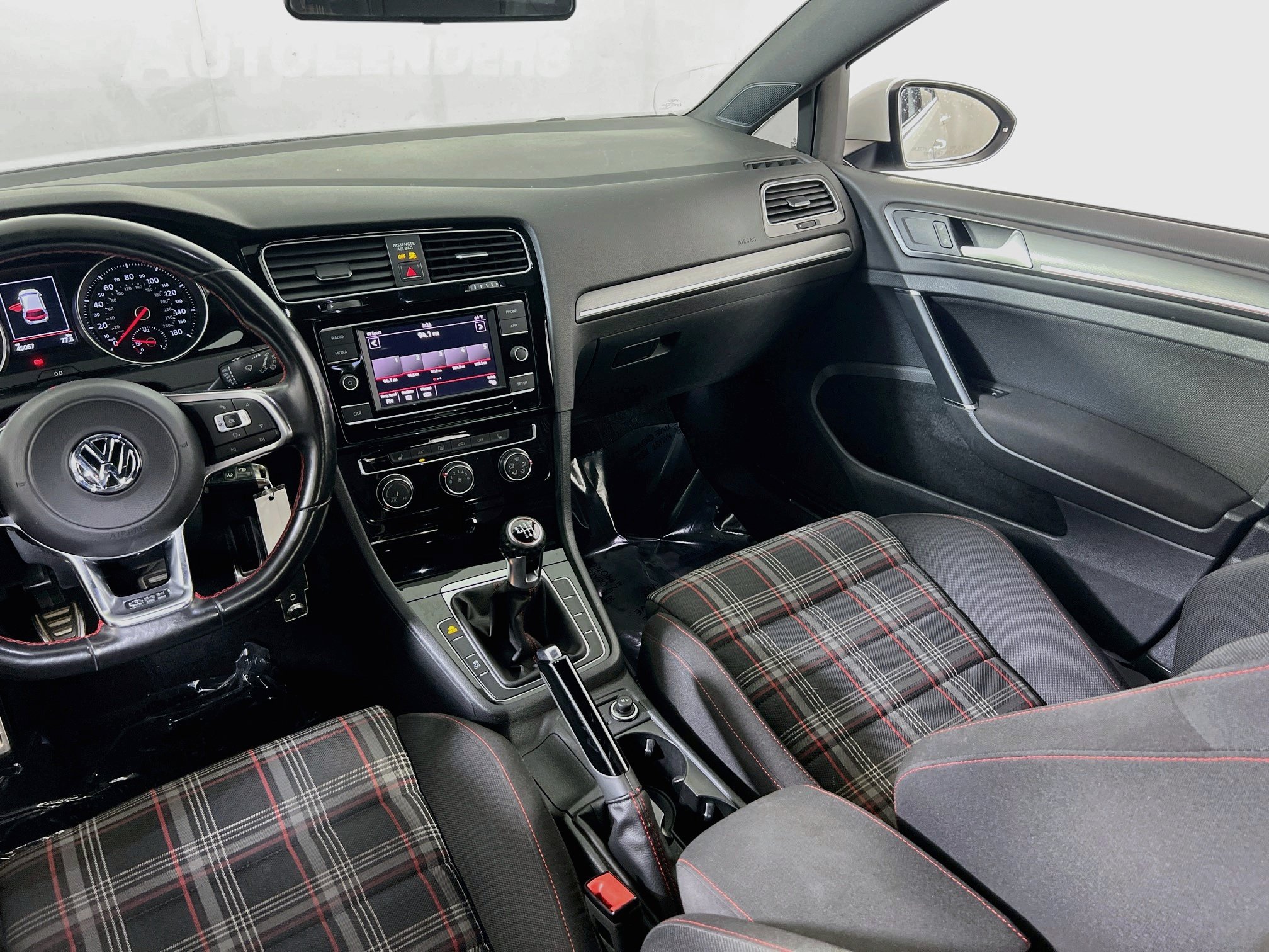 Used 2018 Volkswagen GTI S FWD image 22