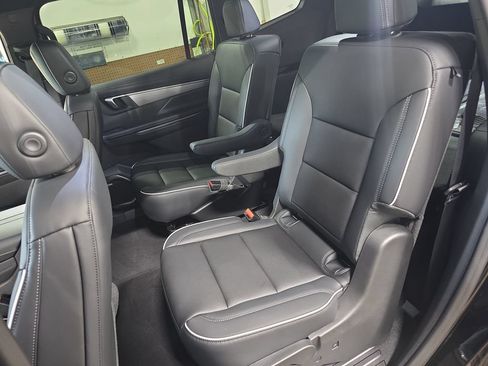 New 2027 Buick Enclave Preferred w/ Power Package FWD image 16
