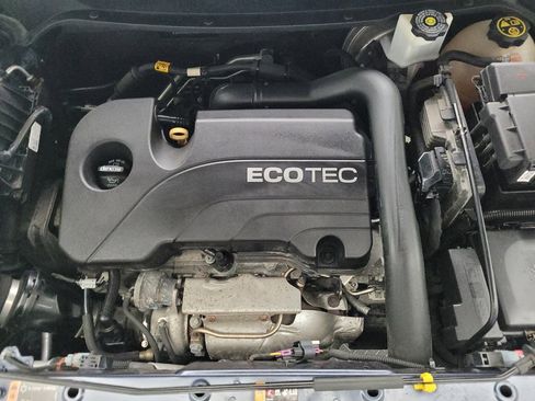 Used 2018 Chevrolet Equinox LT FWD image 30