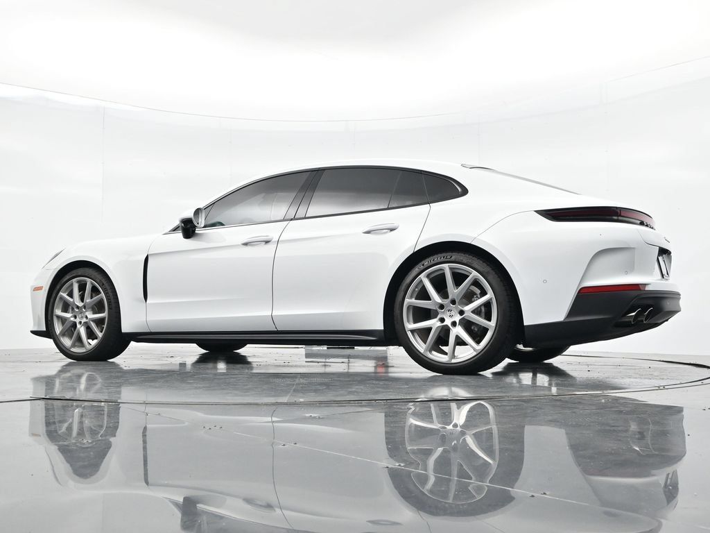 Certified 2024 Porsche Panamera 4 AWD/4WD image 26