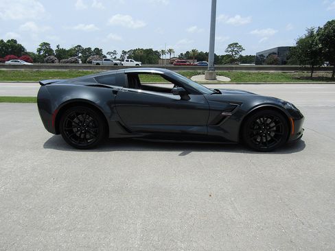 Used 2018 Chevrolet Corvette Grand Sport RWD image 4