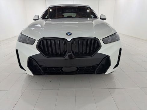 Certified 2024 BMW X6 xDrive40i w/ Premium Package AWD/4WD image 8