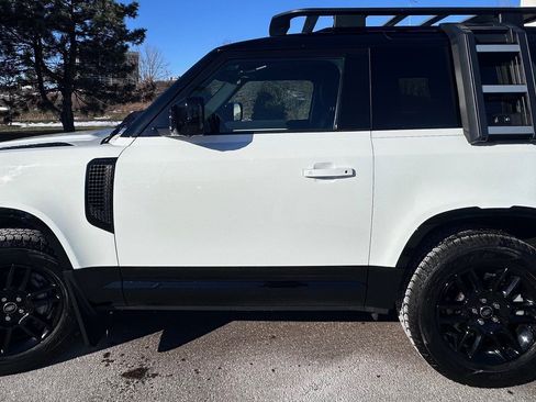 Certified 2023 Land Rover Defender 90 X-Dynamic SE image 8