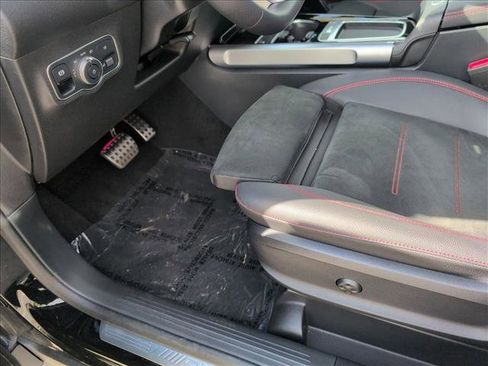 New 2025 Mercedes-Benz GLB 35 AMG 4MATIC image 4