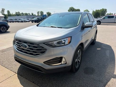 Used 2020 Ford Edge SEL w/ Convenience Package AWD/4WD image 2