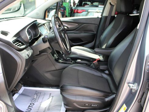 Used 2019 Buick Encore Sport Touring FWD image 16