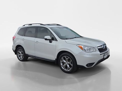 Used 2015 Subaru Forester 2.5i Touring AWD/4WD image 7