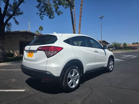 Used 2016 Honda HR-V LX image 7