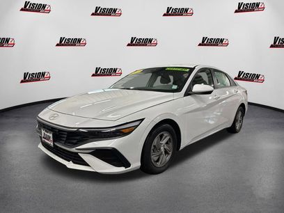 Certified 2025 Hyundai Elantra SE w/ Cargo Package