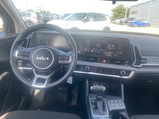 Used 2024 Kia Sportage LX AWD/4WD image 14