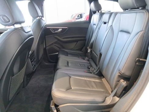 Used 2025 Audi Q7 3.0T Premium Plus image 19