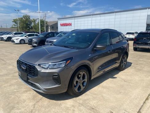 Used 2024 Ford Escape ST-Line image 2