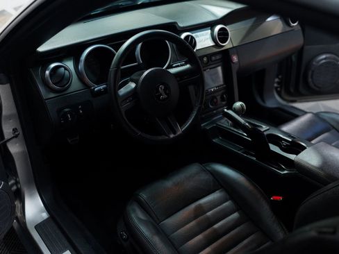 Used 2009 Ford Mustang Shelby GT500 RWD image 25