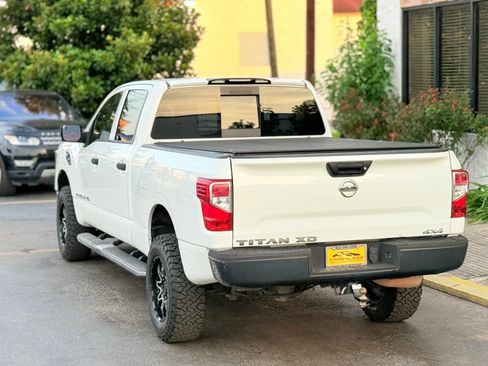 Used 2017 Nissan Titan S AWD/4WD image 5