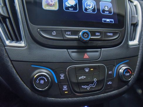 Used 2018 Chevrolet Malibu LT w/ Driver Confidence Package image 19