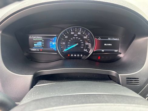 Used 2018 Ford Explorer XLT w/ Equipment Group 202A FWD image 15