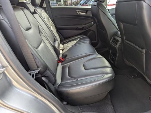 Used 2022 Ford Edge Titanium image 21