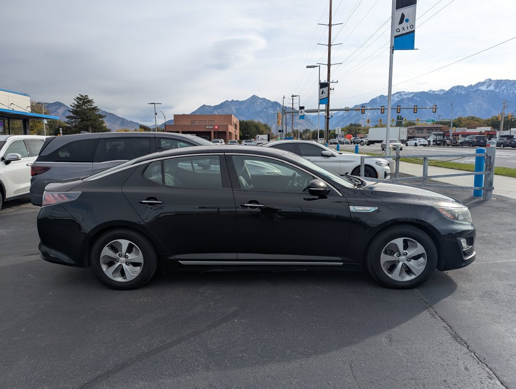 Used 2015 Kia Optima LX FWD image 2