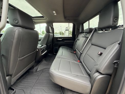 New 2026 GMC Sierra 2500 SLT w/ SLT Premium Package AWD/4WD image 5