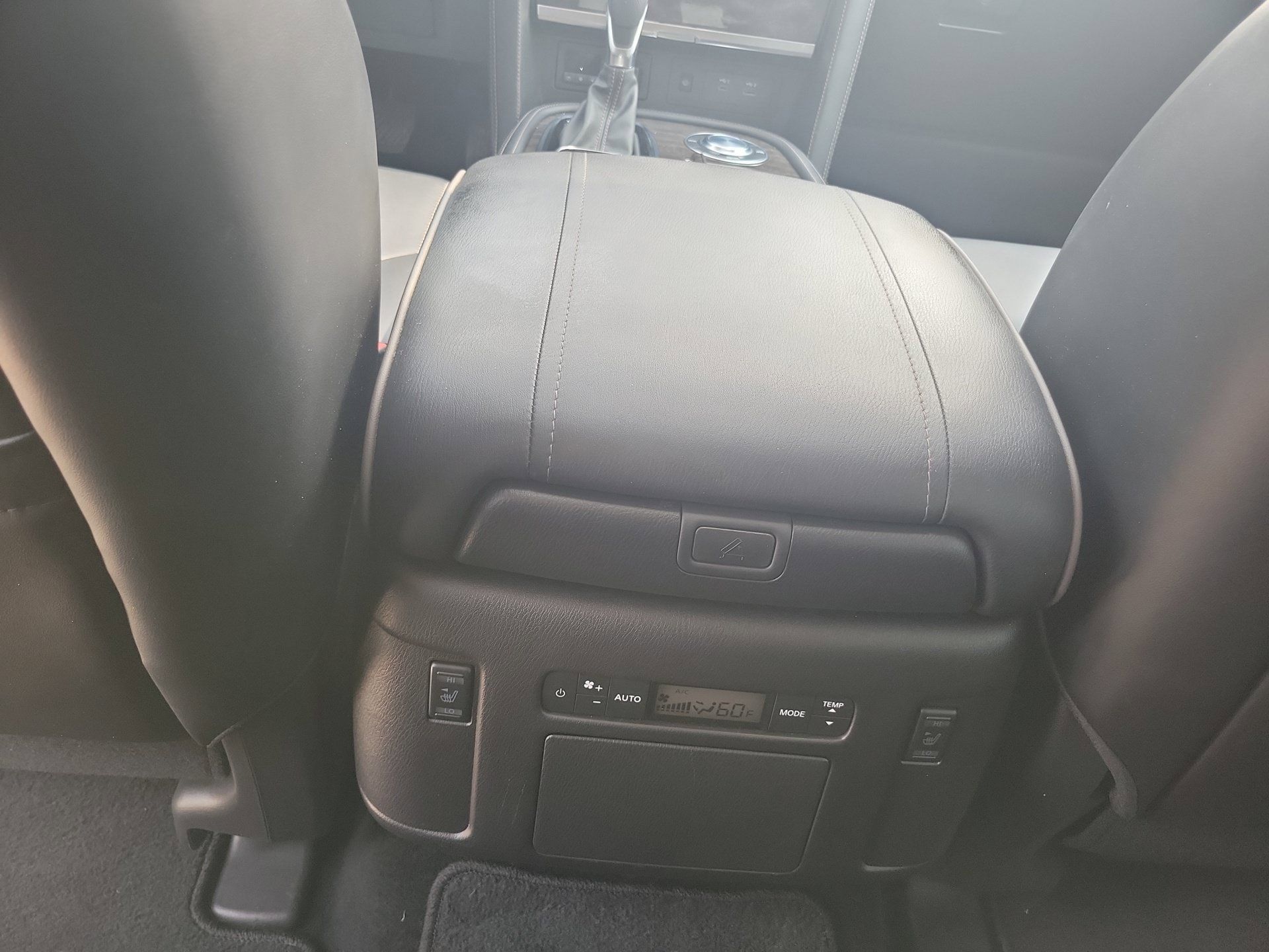 Used 2023 Nissan Armada Platinum w/ Captain's Chairs Package RWD image 24