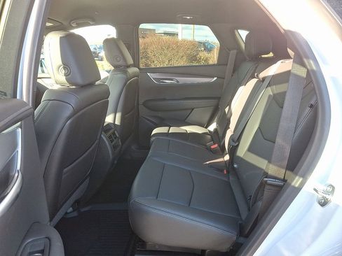 New 2026 Cadillac XT5 Luxury image 5