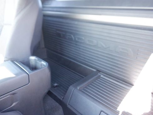 Used 2024 Toyota Tacoma SR image 9