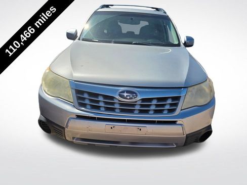 Used 2012 Subaru Forester 2.5X Premium w/ All-Weather Pkg AWD/4WD image 2