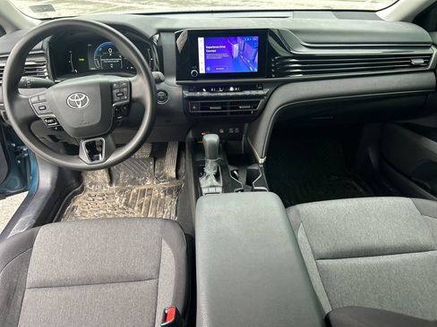 Certified 2025 Toyota Camry LE image 21