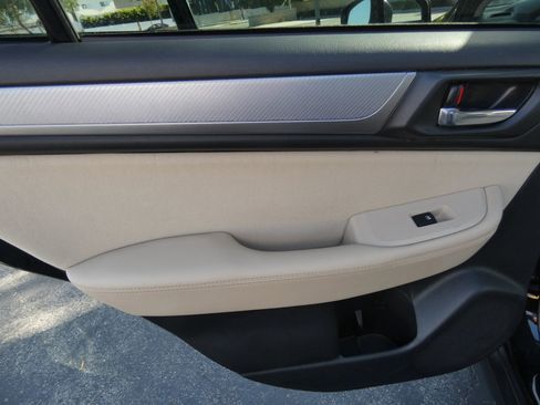 Used 2019 Subaru Outback 2.5i Premium image 45