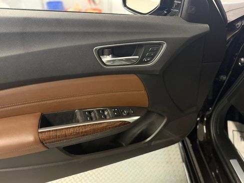 Used 2018 Acura TLX V6 SH-AWD w/ Technology Pkg image 32