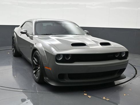 Used 2023 Dodge Challenger SRT Hellcat image 8
