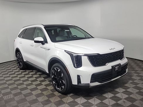 Used 2025 Kia Sorento EX w/ Panoramic Sunroof Package image 1