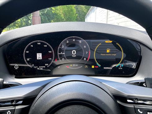 New 2026 Porsche Panamera 4 AWD/4WD image 17