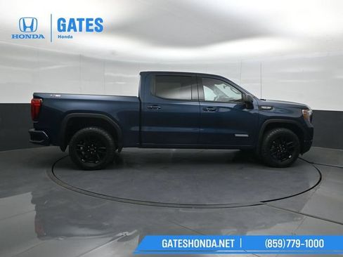 Used 2021 GMC Sierra 1500 Elevation w/ X31 Off-Road Package AWD/4WD image 3