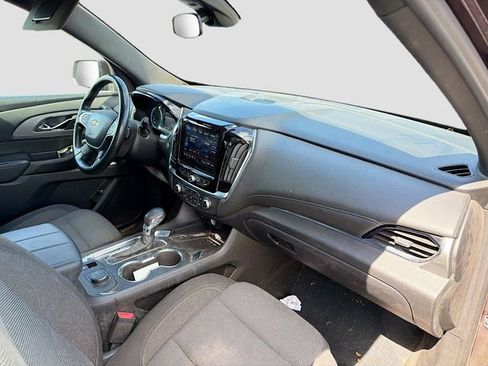 Used 2023 Chevrolet Traverse LT AWD/4WD image 12