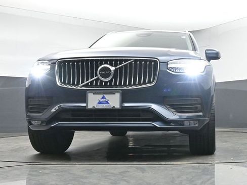 Used 2023 Volvo XC90 B5 Core w/ Climate Package AWD/4WD image 38