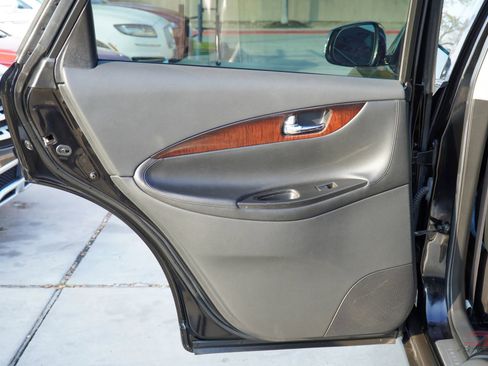 Used 2017 INFINITI QX50 Sport Utility 4D w/ Premium Package image 20