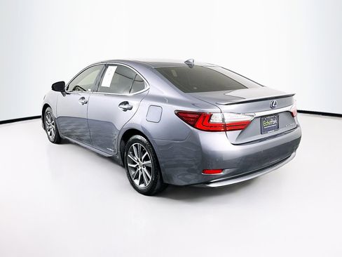 Used 2016 Lexus ES 300h image 5